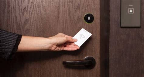 hotel room key hack